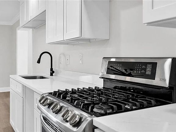 5th image of 6227 Providence Pl