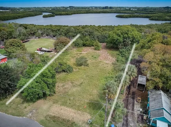 1302 Sweeney Dr, Ruskin, FL 33570