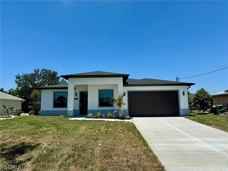1208 NW 25th Pl — Photo 2