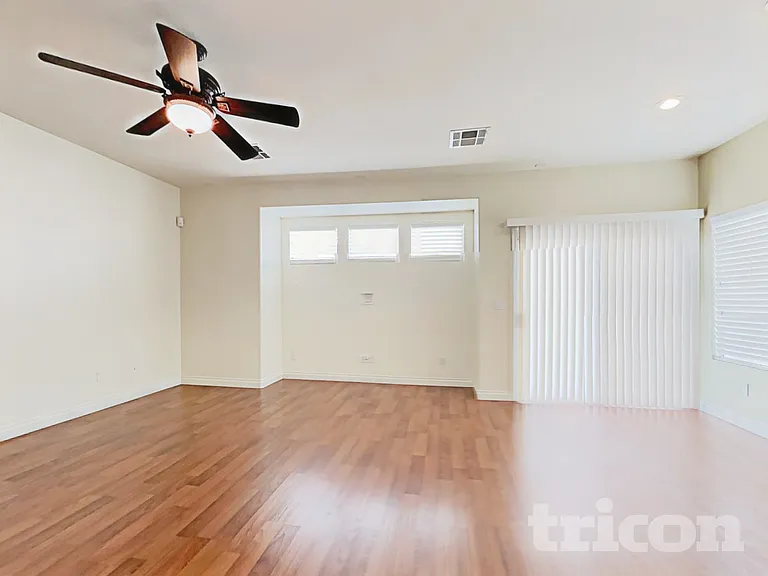 1104 Bistro Bay Ave — Photo 4