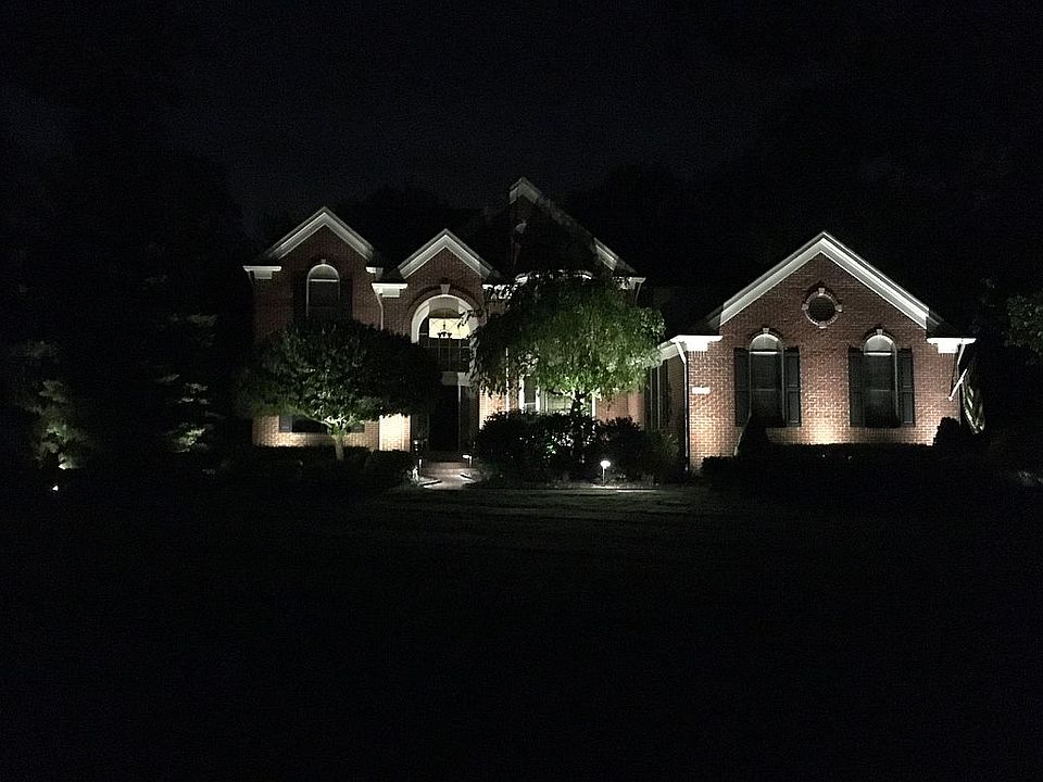 2nd image of 49161 Stanton Ct