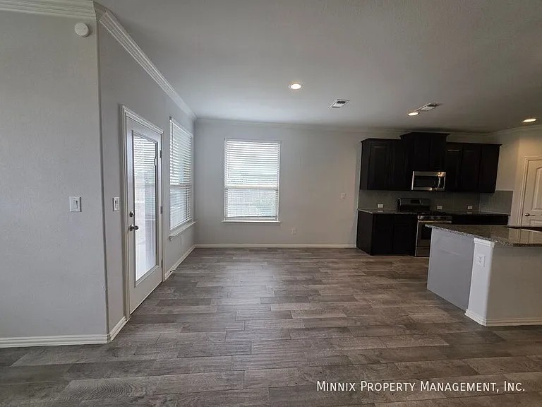 1219 Pavilion Pkwy — Photo 5