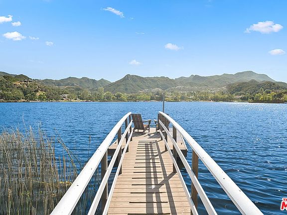 4th image of 283 Lake Sherwood Dr