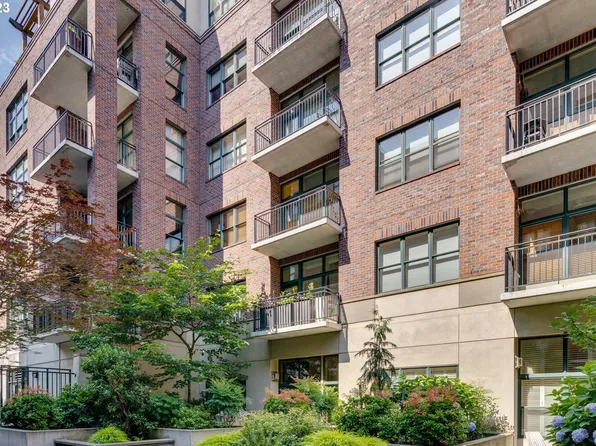 820 NW 12th Ave APT 320, Portland, OR 97209