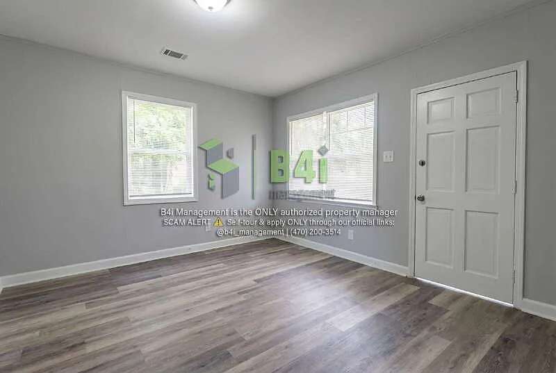 3 bed, 1.0 bath, 1359 sqft, $1,150 — Photo 3
