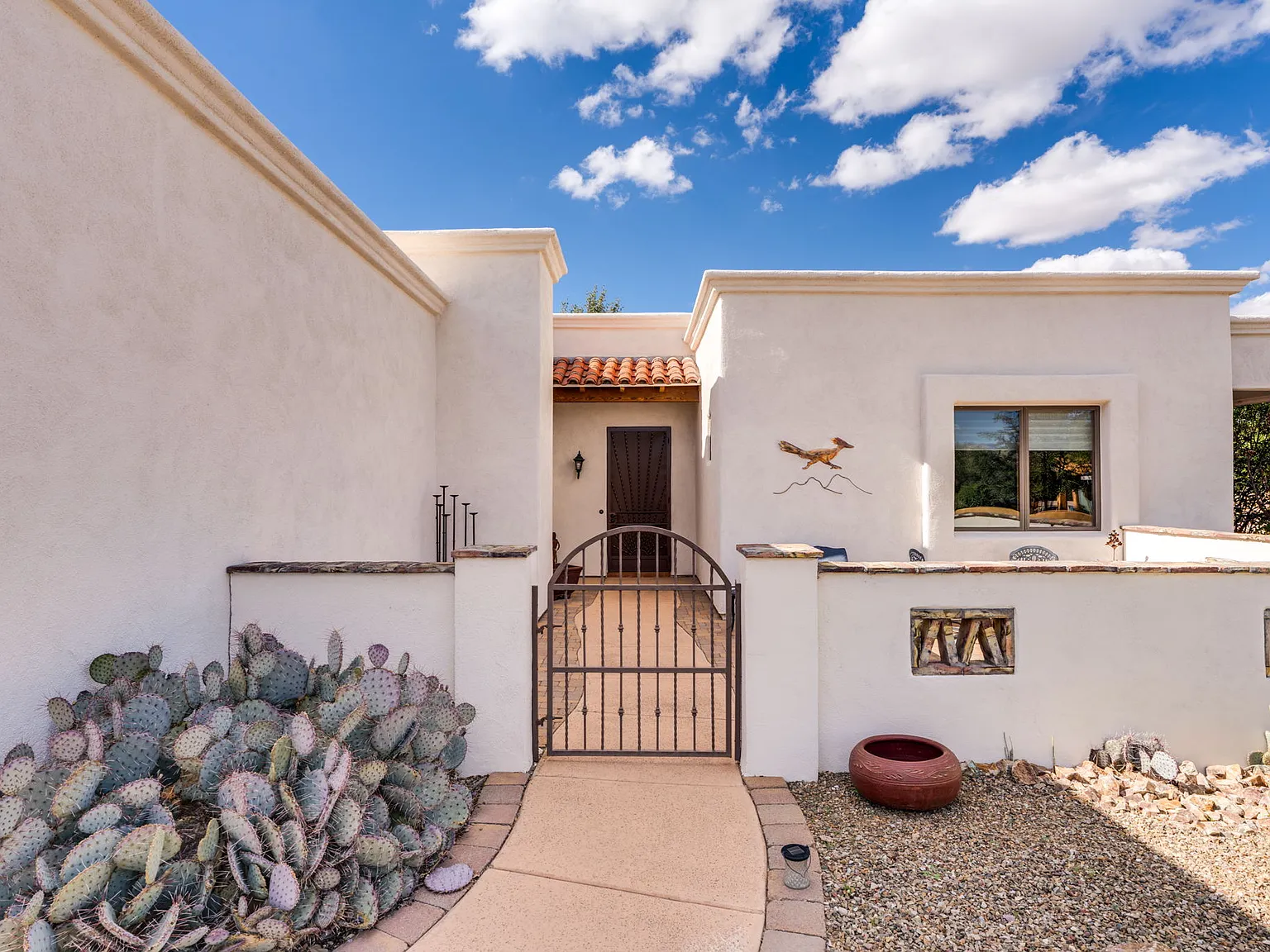 2 bed, 1856 sqft, $2,500 — Photo 3