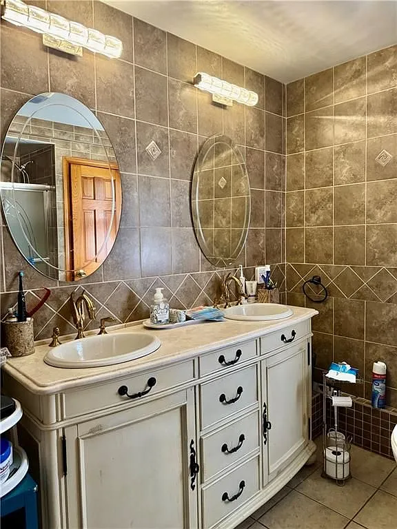 1 bed, 1.0 bath, 1100 sqft, $2,400 — Photo 4