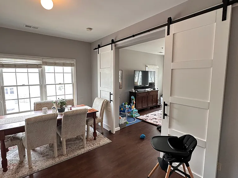 27 Sussex Ave #2 — Photo 10