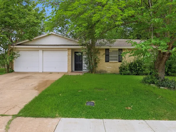 909 Bennett St, Cedar Hill, TX 75104