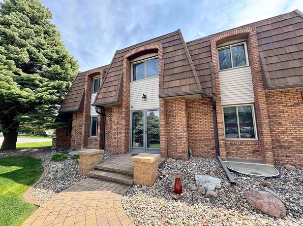 1321 Providence Rd, Wayne, NE 68787