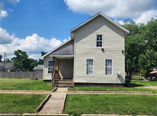 610 Locust St, Coshocton, OH 43812