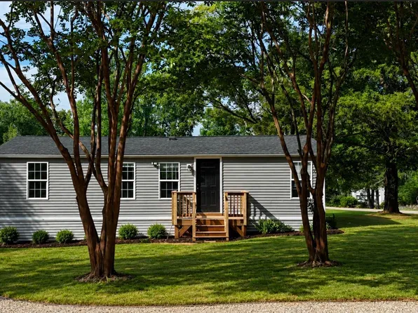 181 Woodland Rd, Marietta, SC 29661