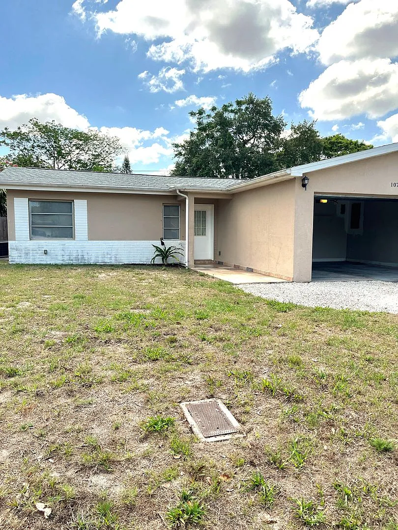 3 Bedroom 2 bath House — Photo 1