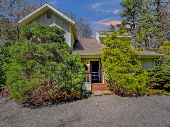 264 Tanglewood Dr, Pocono Pines, PA 18350