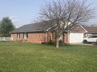 940 Sky Way Dr NW, Corydon, IN 47112