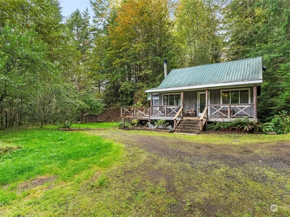 310 E Canyon View Lane, Belfair, WA 98528