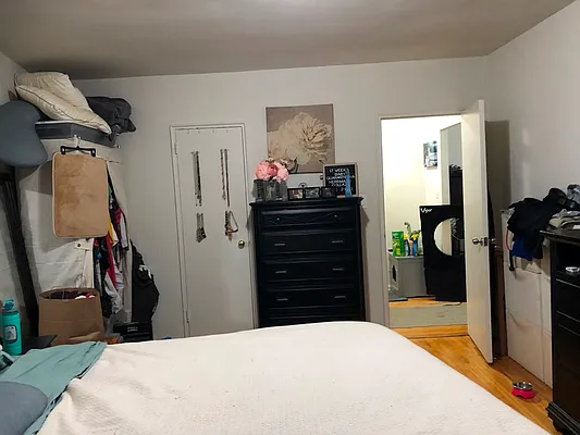 Rented by Prime Realty | media 10