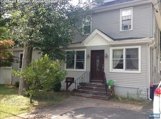 16 Haring St, Closter, NJ 07624