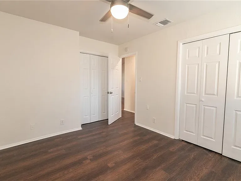 10604 Lanshire Dr #B — Photo 9