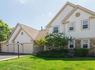 9 Aberdeen Ct UNIT Z2, Schaumburg, IL 60194