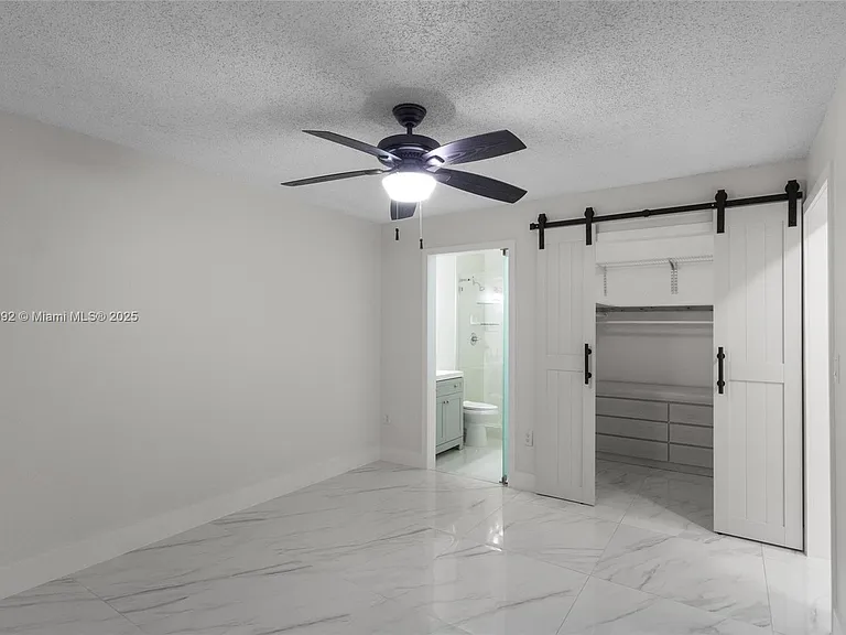 2515 W 65th St — Photo 13