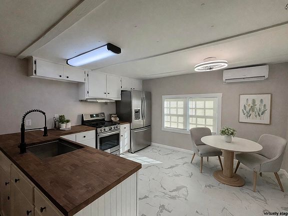 3rd image of 106 Patterson St