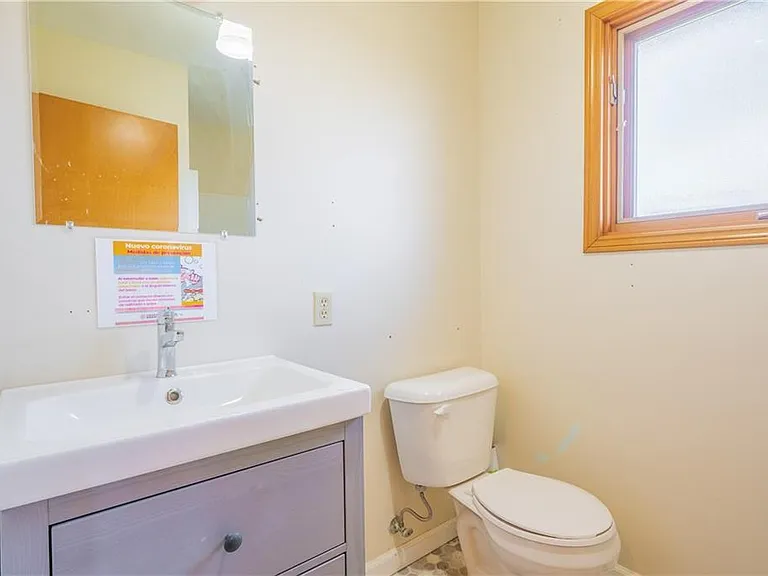 5213 Governors Rd — Photo 15