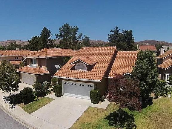 4th image of 490 Savona Way