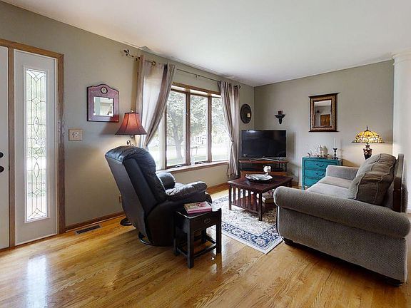 4th image of 23881 W Lake Vista Ave