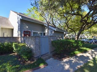 7073 Greenway Chase St, Houston, TX 77072