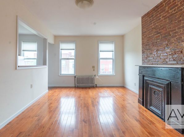 556 17th St APT 3F