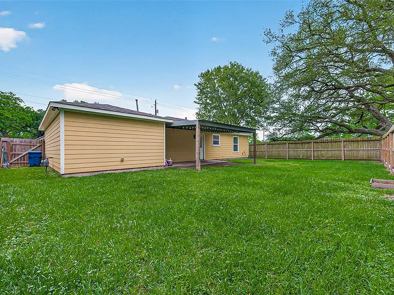 1708 Sycamore Ave — Photo 32