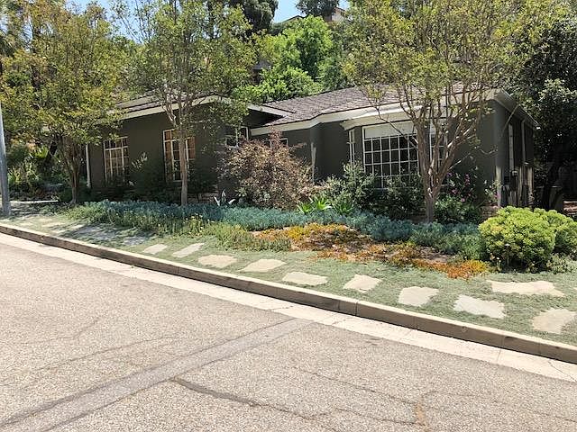 1st image of 410 Brockmont Dr
