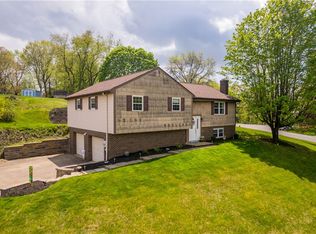721 Brookshire Dr, Pittsburgh, PA 15237