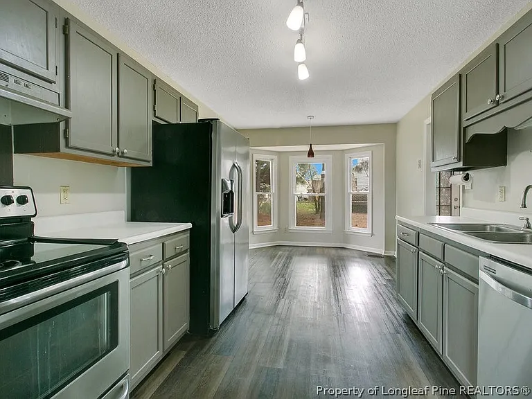 5319 Thackeray Dr — Photo 3