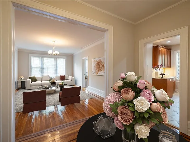 Worthington House Apartments — Photo 1