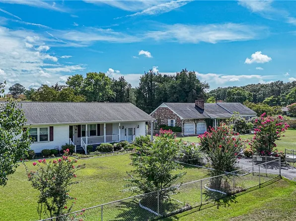 6956 Ashley St, Hayes, VA 23072