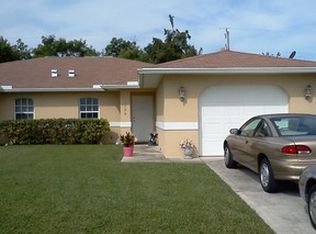 1728 SW Santa Barbara Pl, Cape Coral, FL 33991