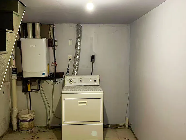 21 Lafayette St #1 — Photo 13