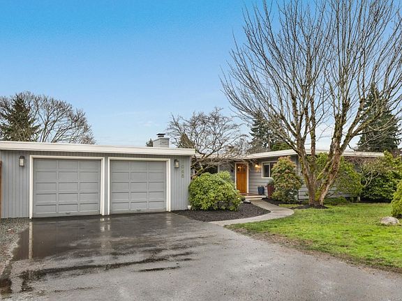 2nd image of 1065 149th Pl SE