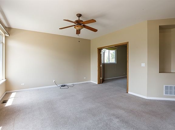 4th image of 5440 Alexandria Dr