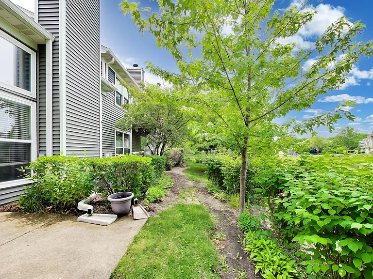 312 E Tall Oaks Ln — Photo 34