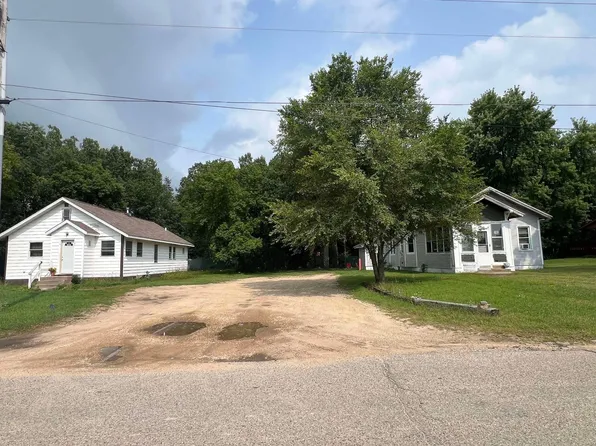 132 & 140 N Juneau St, Adams, WI 53910