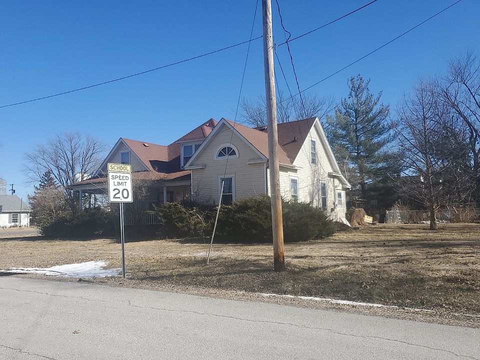 704 Rodemyre St, Centralia, MO 65240 Zillow