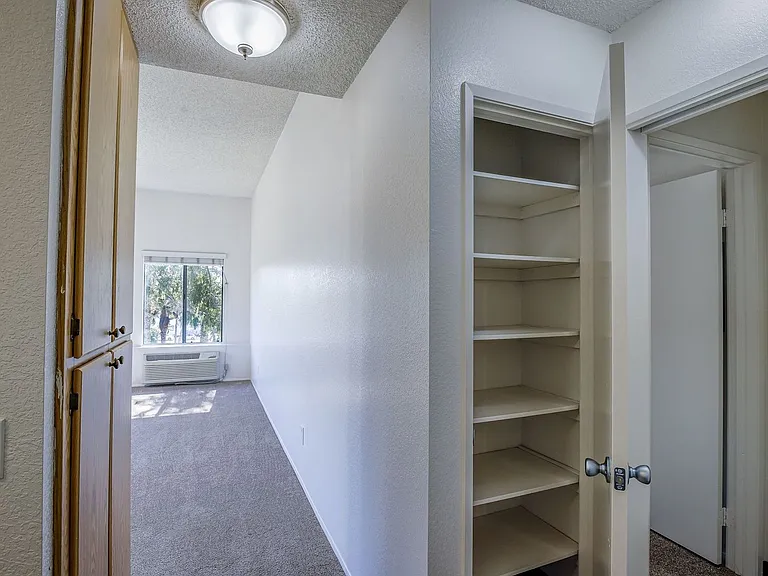 One park Apartments — Photo 33