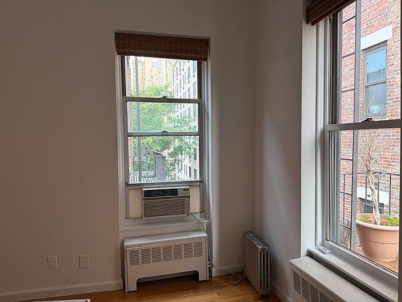5th image of 80 W 82nd St APT 5A