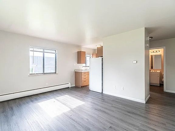 5th image of 688 Miller Ct #4