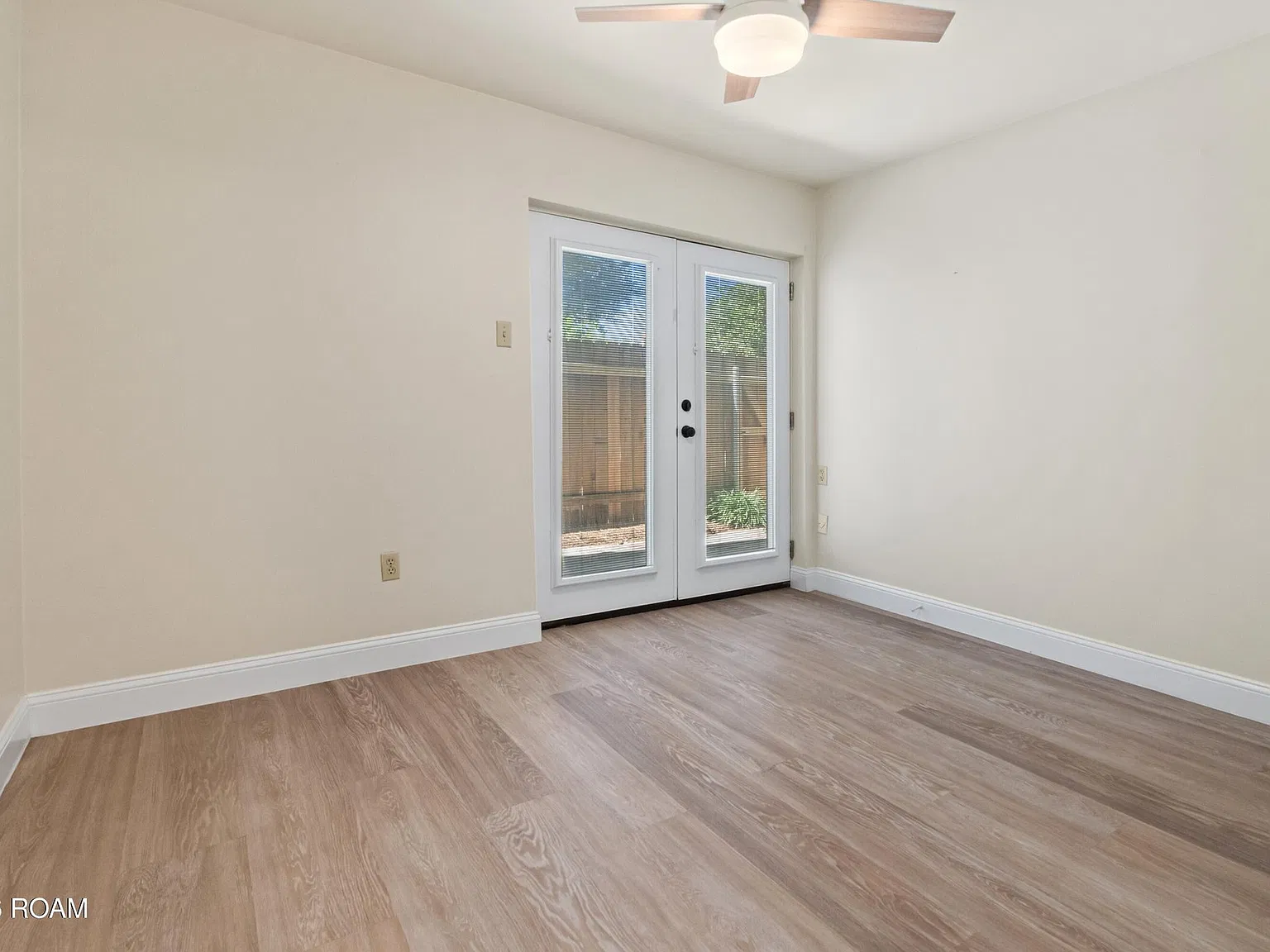 2 bed, 1.5 bath, 1050 sqft, $1,550 — Photo 3