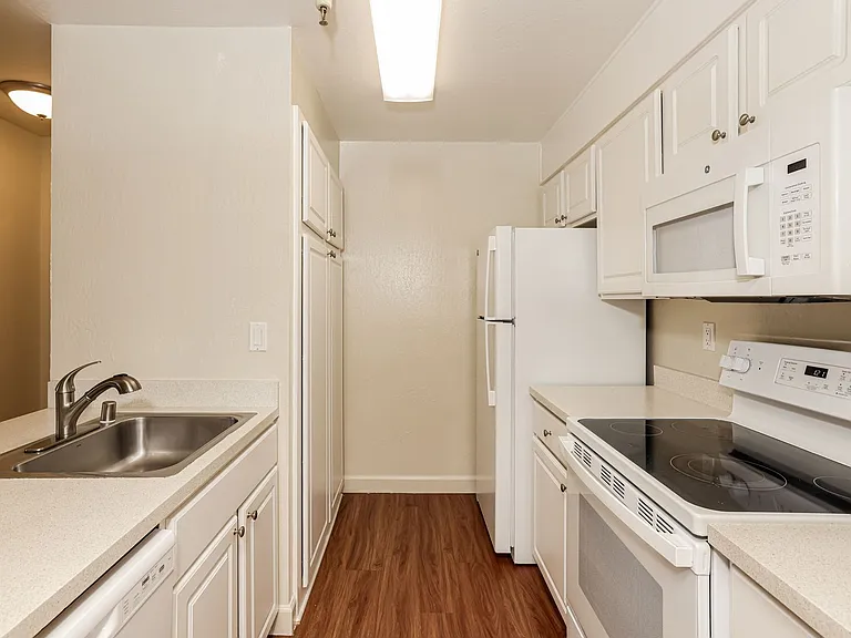 Le Boulevard Apartments — Photo 6