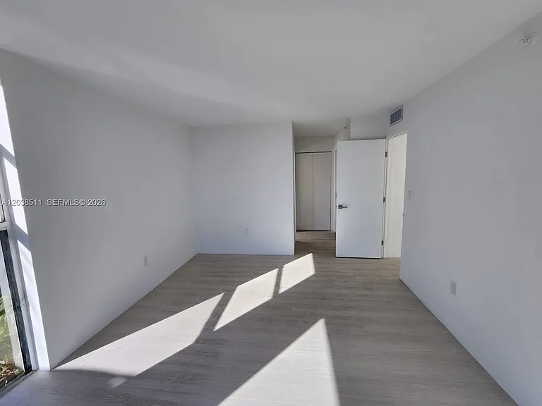 1700 NW North River Dr #606 — Photo 19